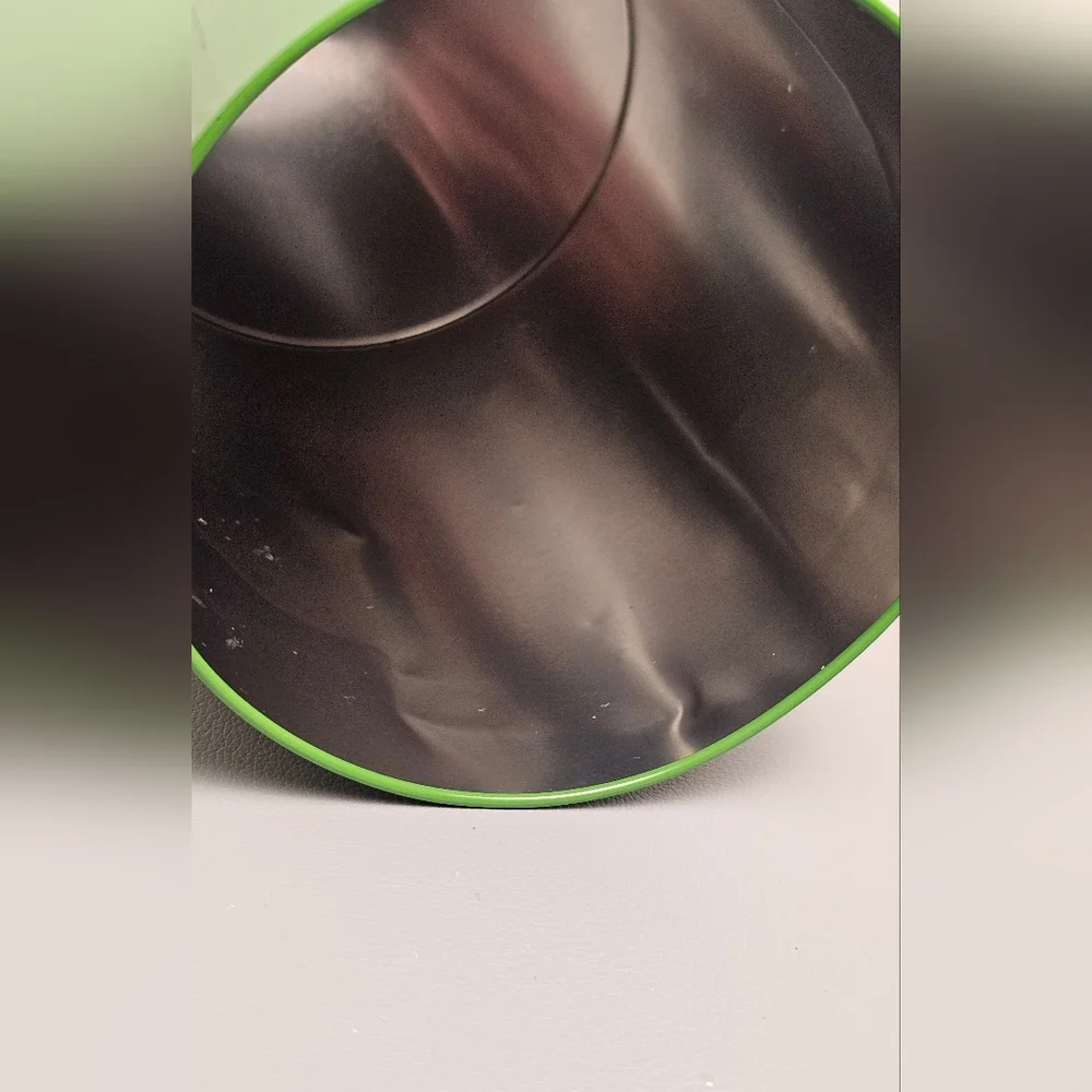 [Arbonne] Signature Green Storage Tin - Picture 8 of 16